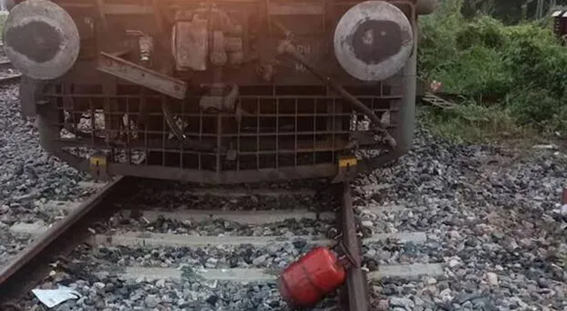 gas cylinder on railway track