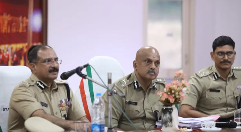 DGP VISITED SABARIMALA