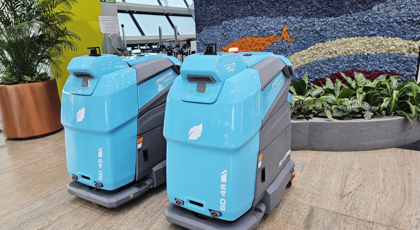 robot-cleaning-tvm-airport