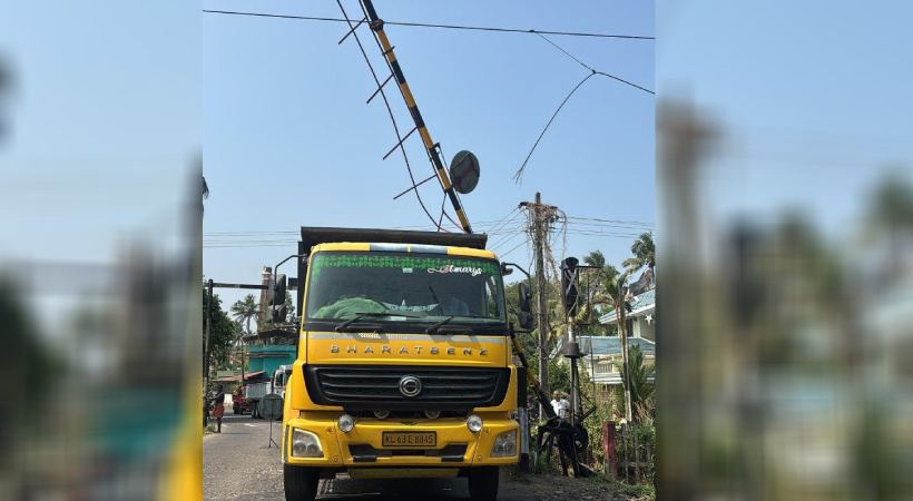 thrissur-nanthikkara-railway-gate